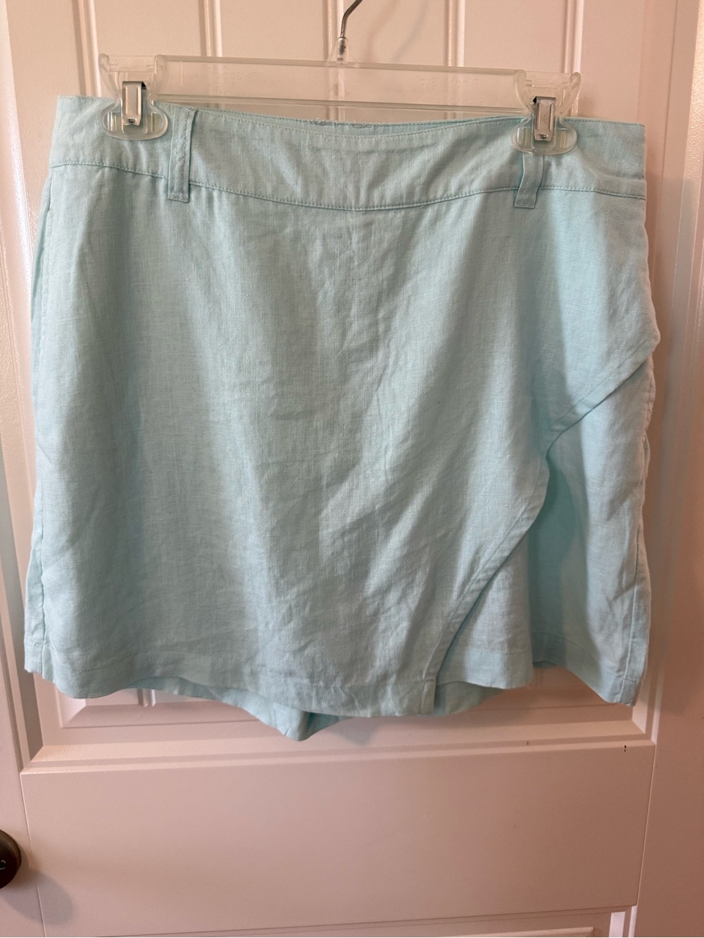 crown & ivy Light Aqua Linen Blend Top